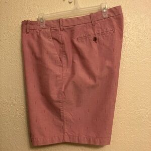 IZOD Shorts Men's Flat Front w/Pockets Pink 100% Cotton Used - Size 42